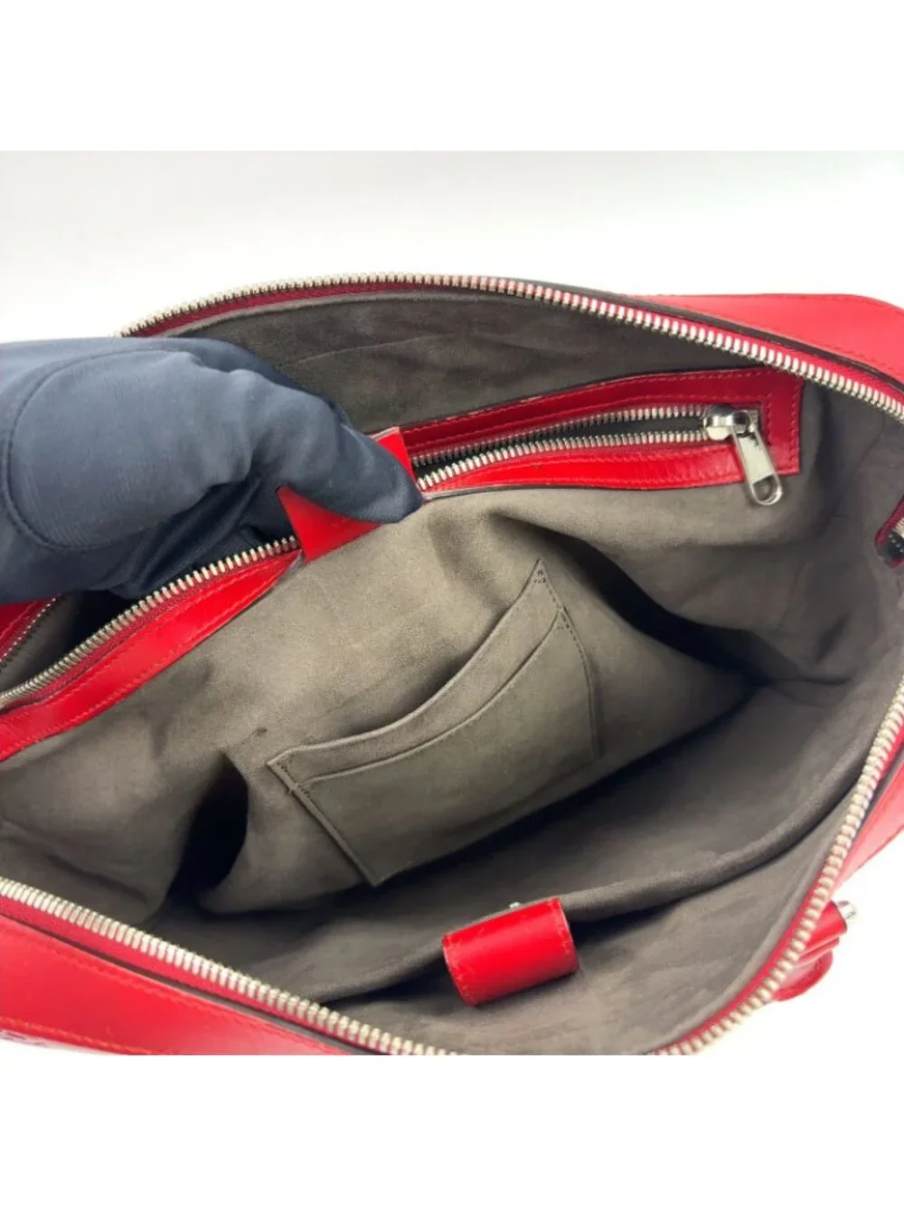 Gucci Guccissima Leather Red Business Bag Silver